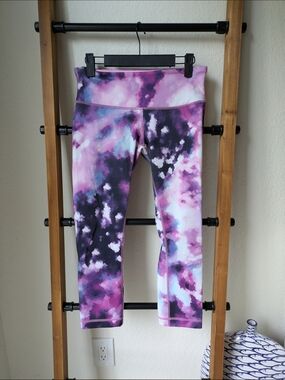lululemon athletica Women's Wunder Under Blooming Picie Capri Leggings - Size 6